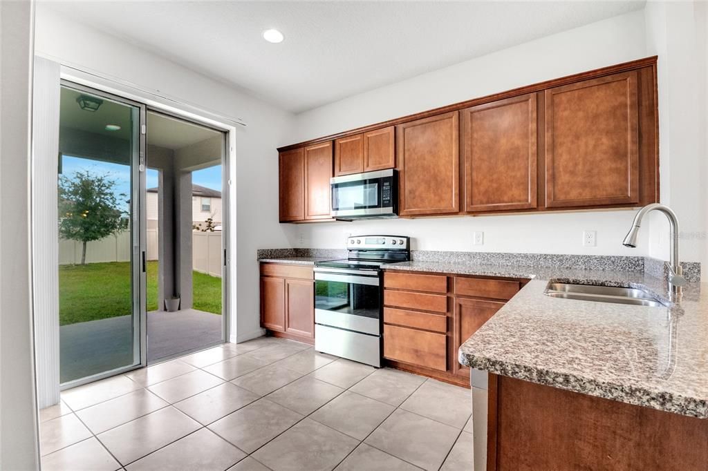 En Venta: $475,000 (4 camas, 3 baños, 2128 Pies cuadrados)