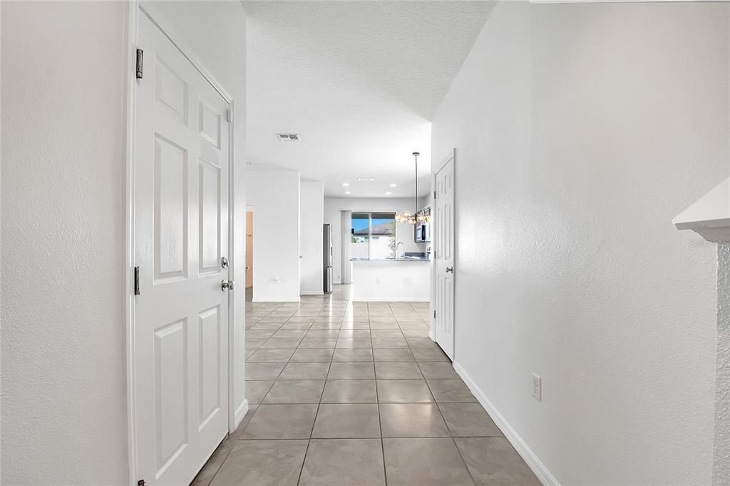 En Venta: $475,000 (4 camas, 3 baños, 2128 Pies cuadrados)