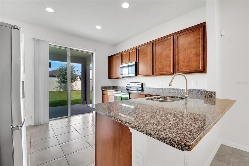 En Venta: $475,000 (4 camas, 3 baños, 2128 Pies cuadrados)