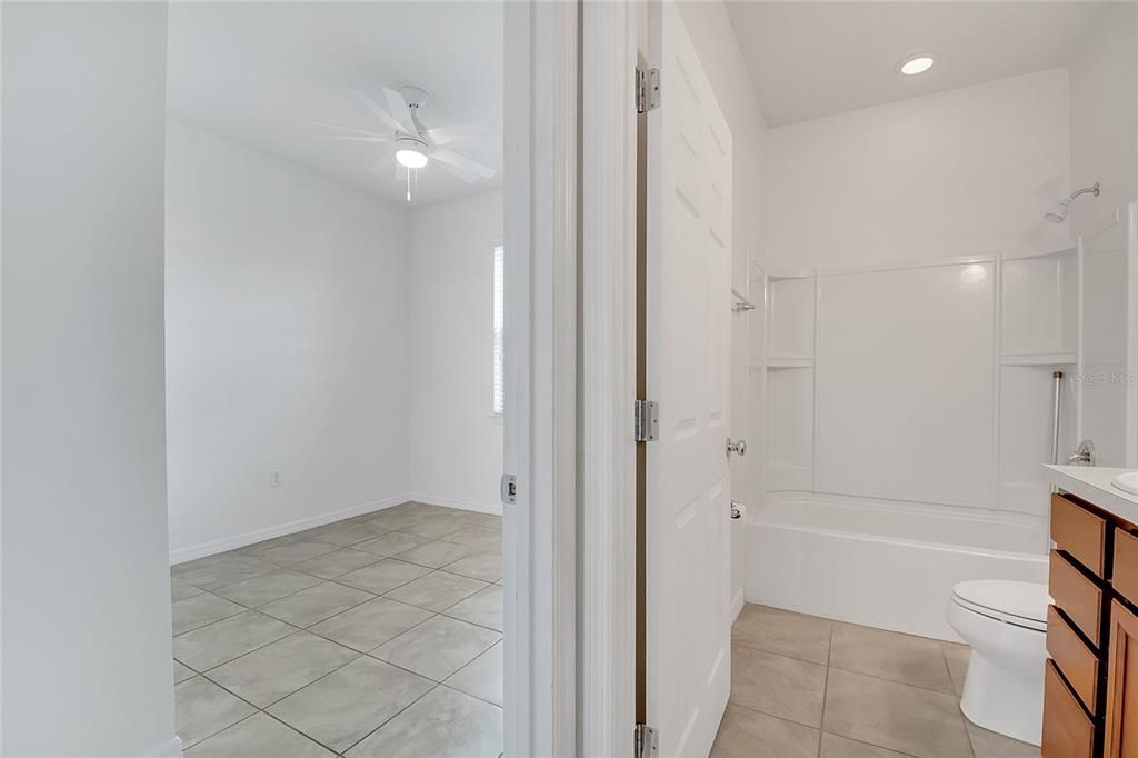 En Venta: $475,000 (4 camas, 3 baños, 2128 Pies cuadrados)