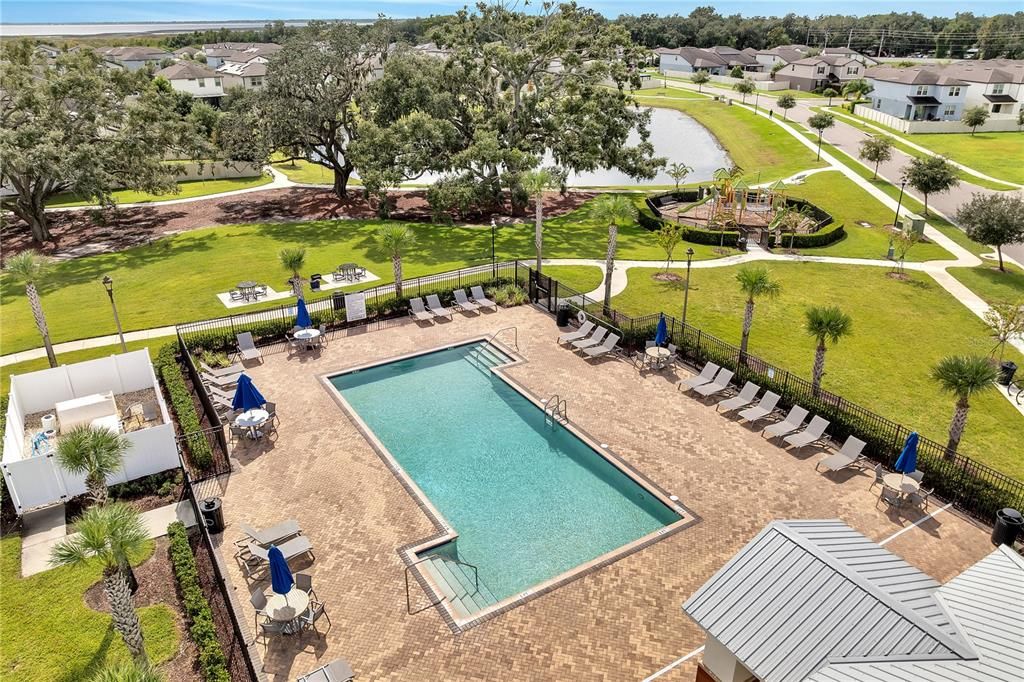 En Venta: $475,000 (4 camas, 3 baños, 2128 Pies cuadrados)