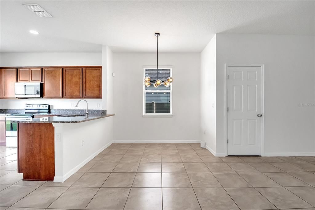 En Venta: $475,000 (4 camas, 3 baños, 2128 Pies cuadrados)