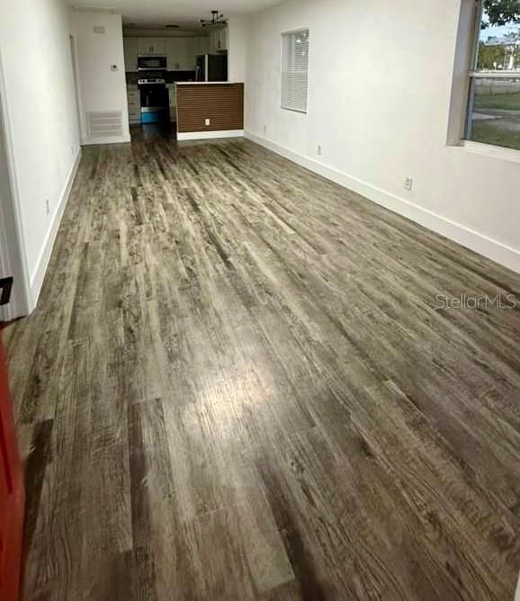 For Sale: $255,900 (4 beds, 2 baths, 1282 Square Feet)