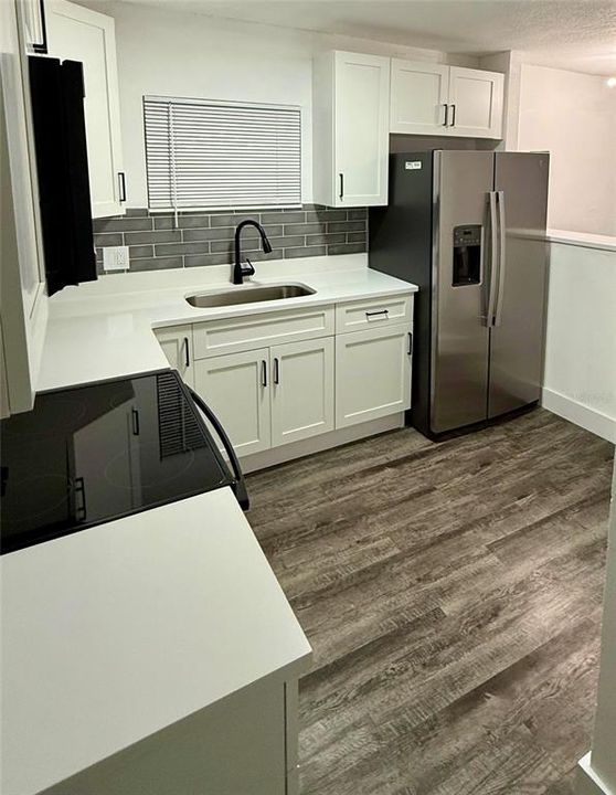 For Sale: $255,900 (4 beds, 2 baths, 1282 Square Feet)