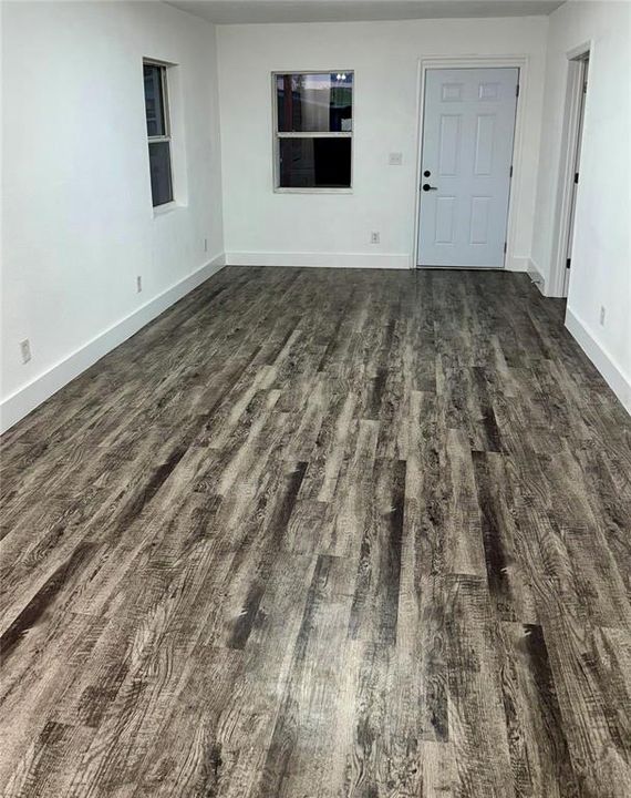 For Sale: $255,900 (4 beds, 2 baths, 1282 Square Feet)