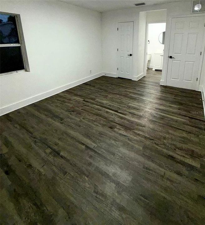 For Sale: $255,900 (4 beds, 2 baths, 1282 Square Feet)