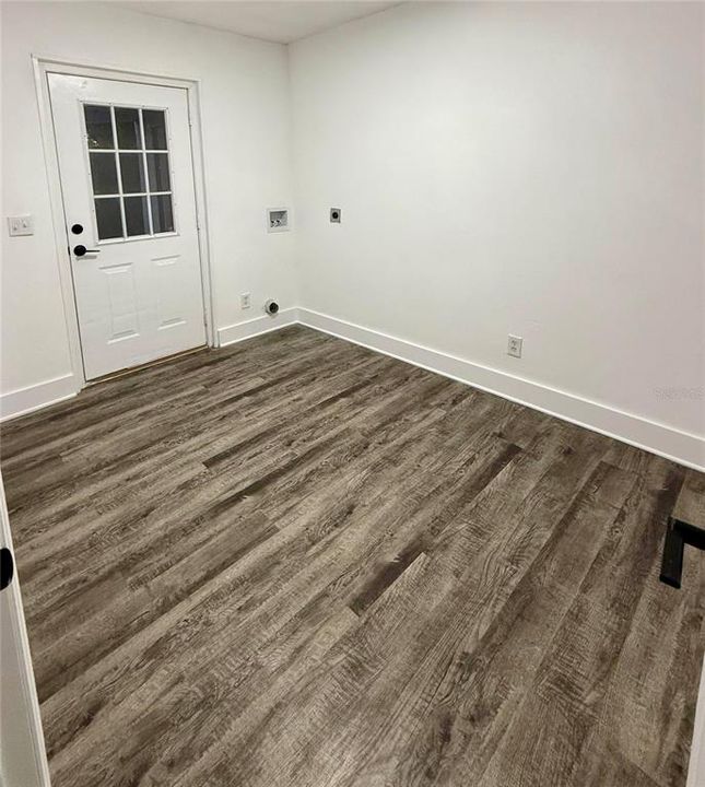 For Sale: $255,900 (4 beds, 2 baths, 1282 Square Feet)