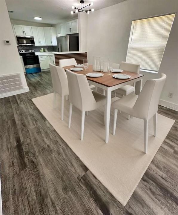 For Sale: $255,900 (4 beds, 2 baths, 1282 Square Feet)