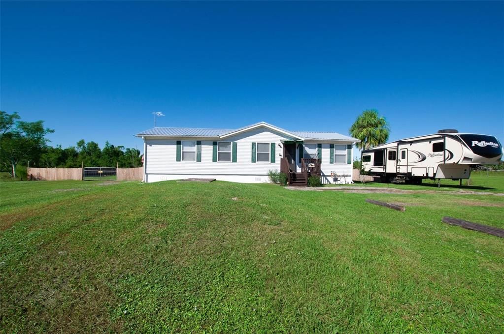 На продажу: $375,000 (3 спален, 2 ванн, 1108 Квадратных фут)