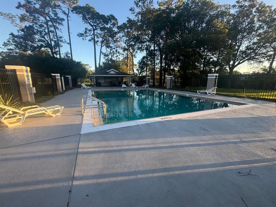 For Rent: $2,100 (3 beds, 2 baths, 1090 Square Feet)