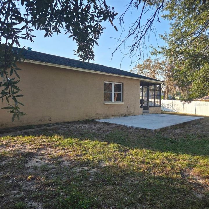 For Sale: $285,000 (3 beds, 2 baths, 1441 Square Feet)