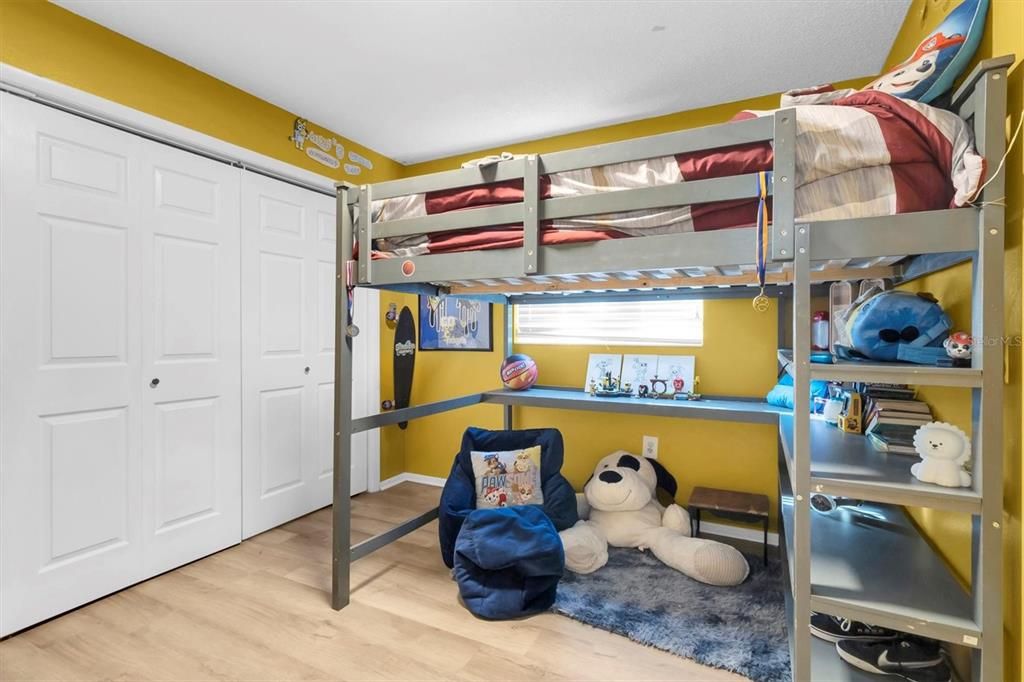 For Sale: $285,000 (3 beds, 2 baths, 1441 Square Feet)