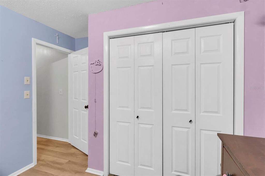 For Sale: $285,000 (3 beds, 2 baths, 1441 Square Feet)