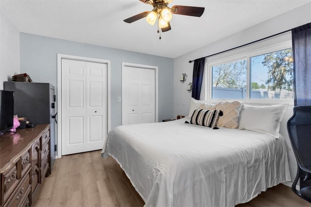 For Sale: $285,000 (3 beds, 2 baths, 1441 Square Feet)