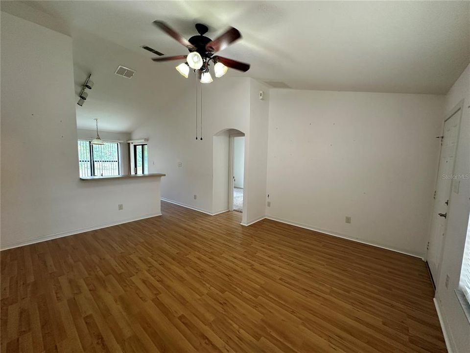 En Renta: $1,900 (3 camas, 2 baños, 1217 Pies cuadrados)