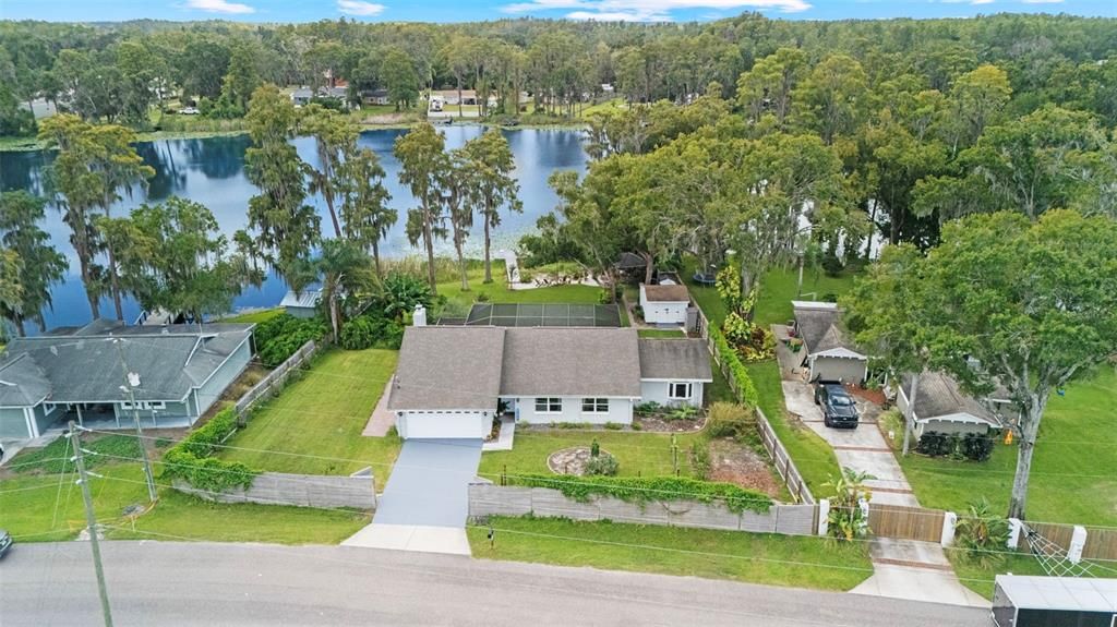 На продажу: $600,000 (4 спален, 2 ванн, 1736 Квадратных фут)