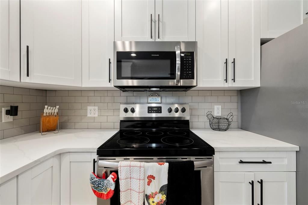 На продажу: $600,000 (4 спален, 2 ванн, 1736 Квадратных фут)