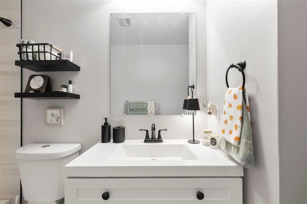 На продажу: $600,000 (4 спален, 2 ванн, 1736 Квадратных фут)