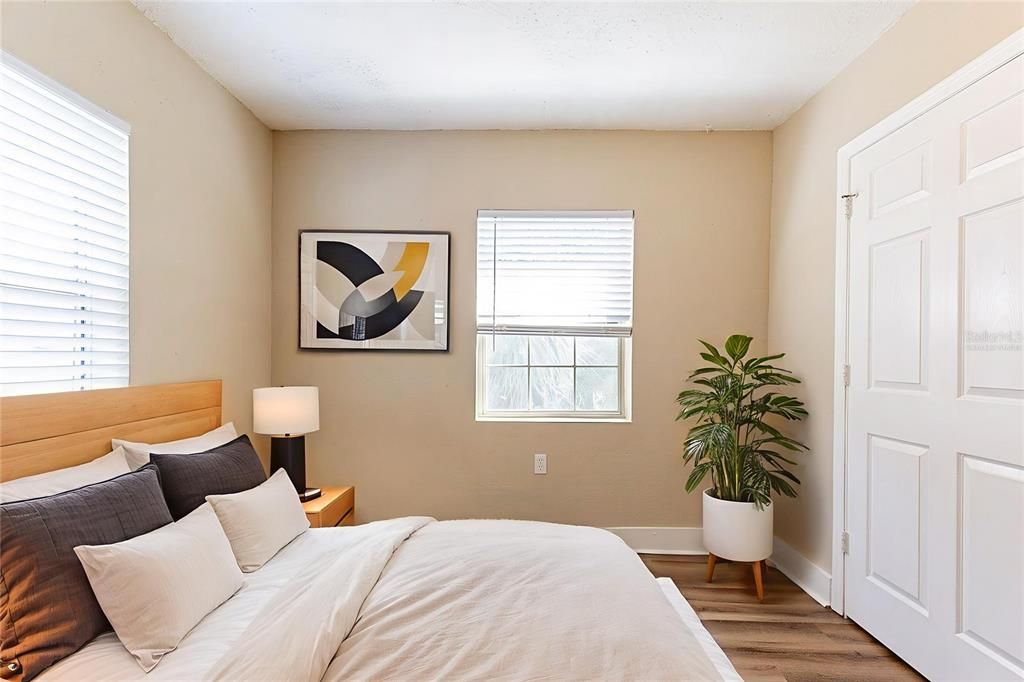 Active With Contract: $250,000 (4 beds, 2 baths, 1440 Square Feet)