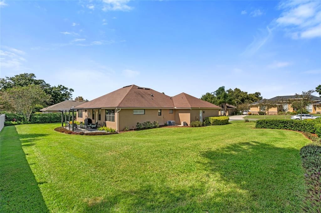 Active With Contract: $498,000 (3 beds, 2 baths, 2395 Square Feet)