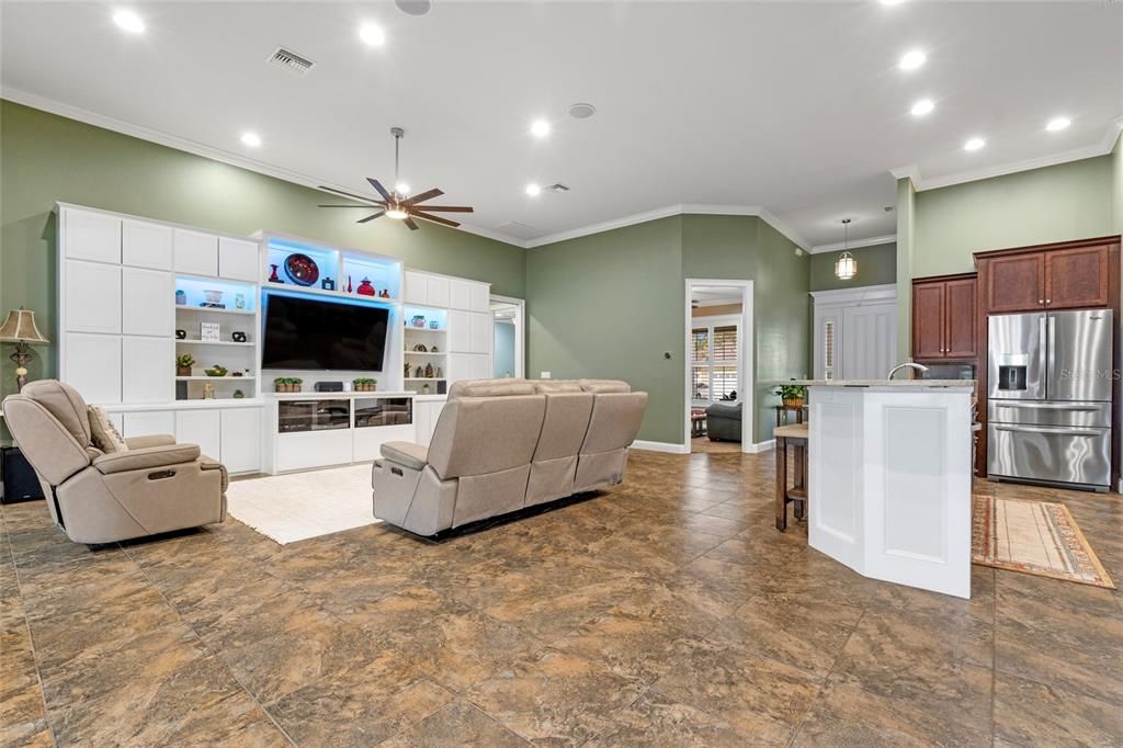 Active With Contract: $498,000 (3 beds, 2 baths, 2395 Square Feet)