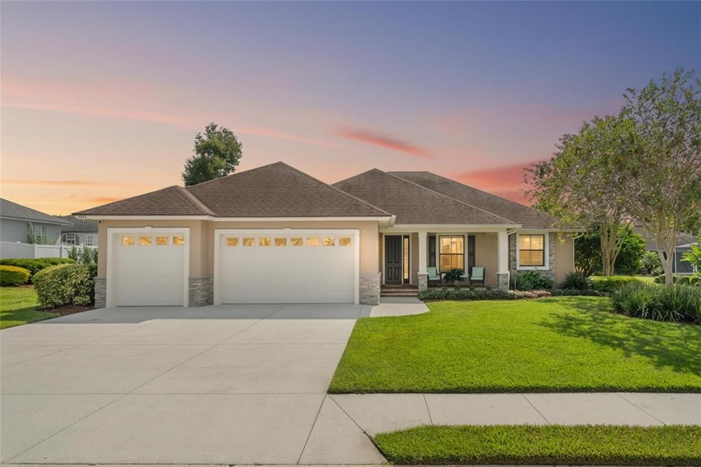 Active With Contract: $498,000 (3 beds, 2 baths, 2395 Square Feet)