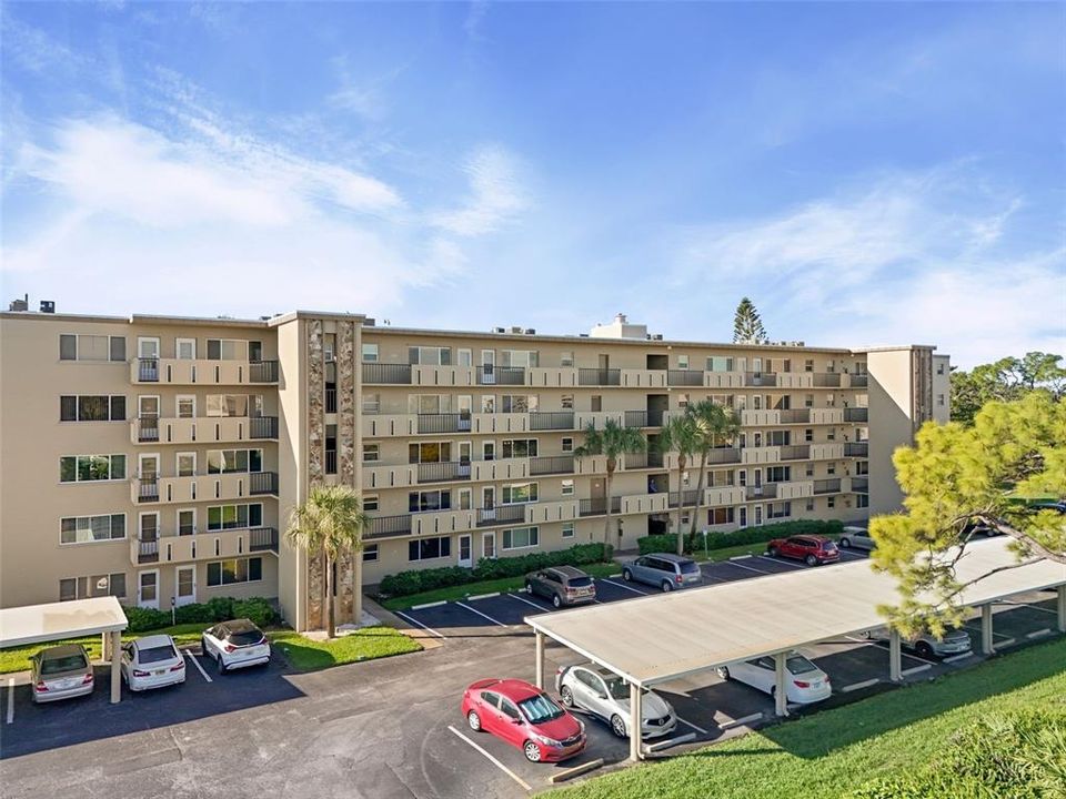 待售: $155,000 (2 贝兹, 1 浴室, 750 平方英尺)