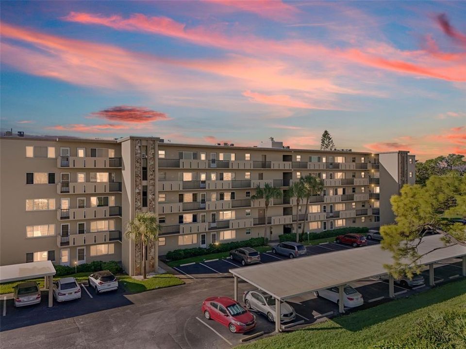 待售: $155,000 (2 贝兹, 1 浴室, 750 平方英尺)