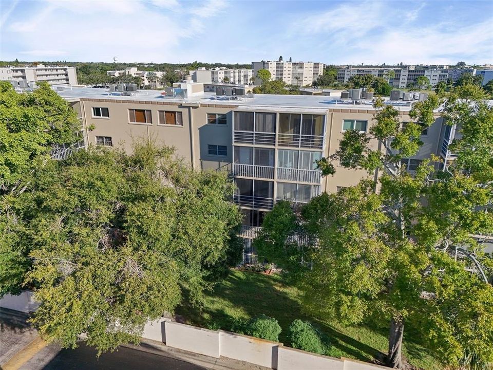 待售: $155,000 (2 贝兹, 1 浴室, 750 平方英尺)