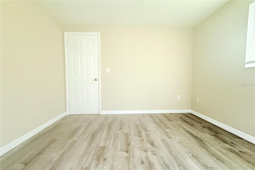 Activo con contrato: $225,000 (3 camas, 1 baños, 992 Pies cuadrados)