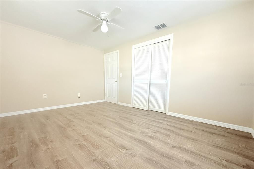 Activo con contrato: $225,000 (3 camas, 1 baños, 992 Pies cuadrados)