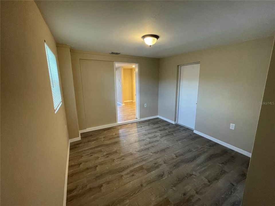 Activo con contrato: $225,000 (3 camas, 1 baños, 992 Pies cuadrados)