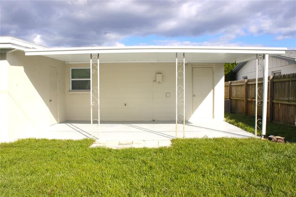 Activo con contrato: $225,000 (3 camas, 1 baños, 992 Pies cuadrados)