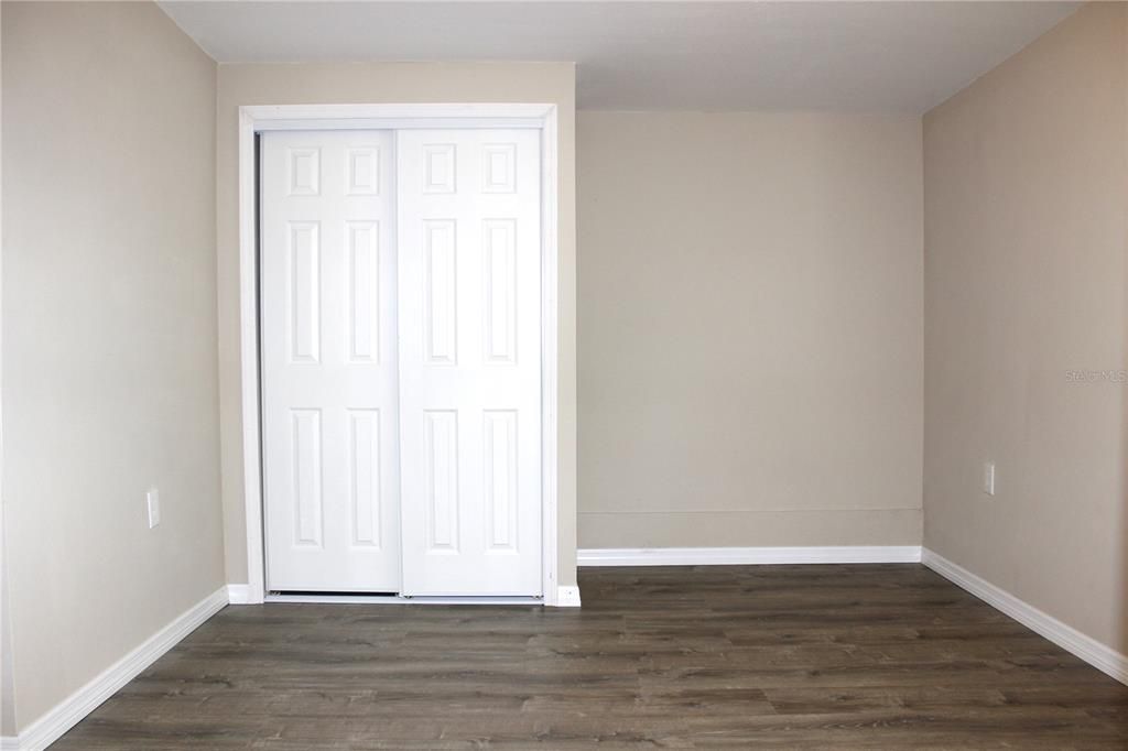 Activo con contrato: $225,000 (3 camas, 1 baños, 992 Pies cuadrados)