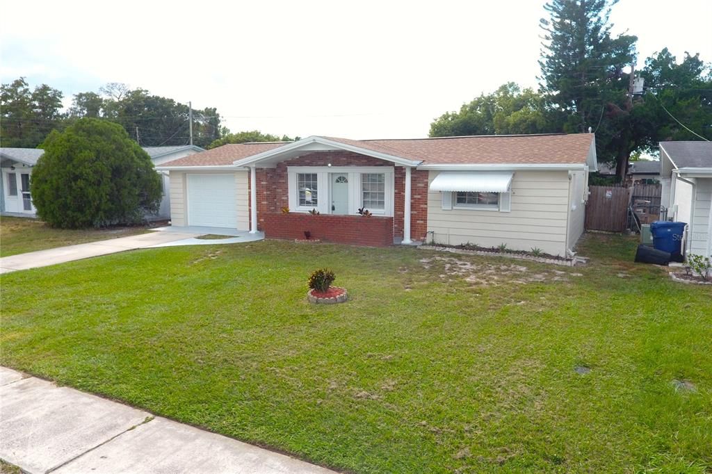 Activo con contrato: $225,000 (3 camas, 1 baños, 992 Pies cuadrados)