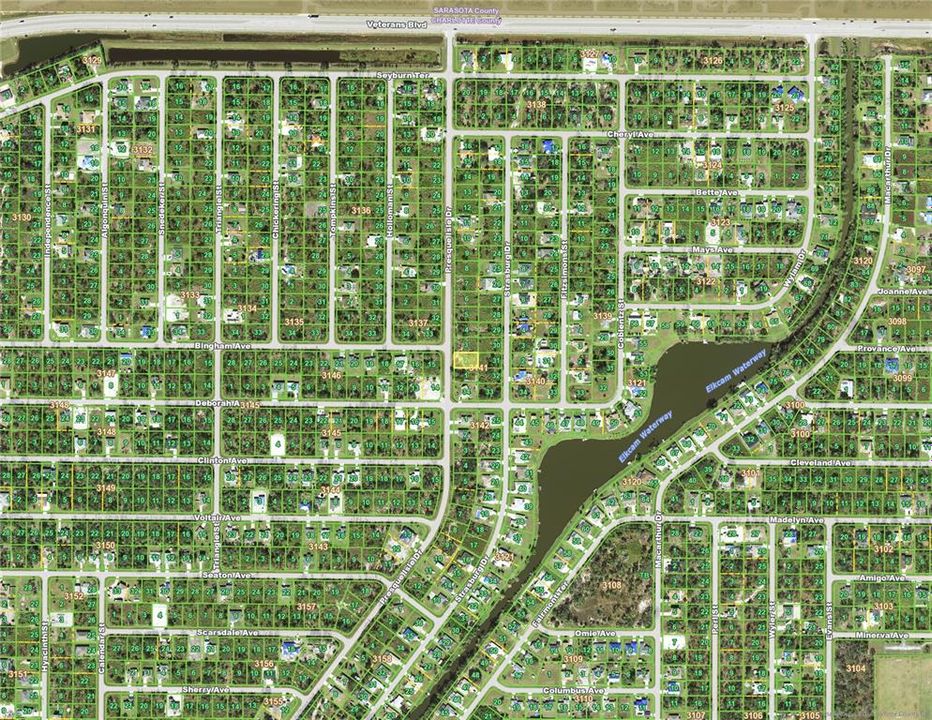 На продажу: $22,900 (0.23 acres)