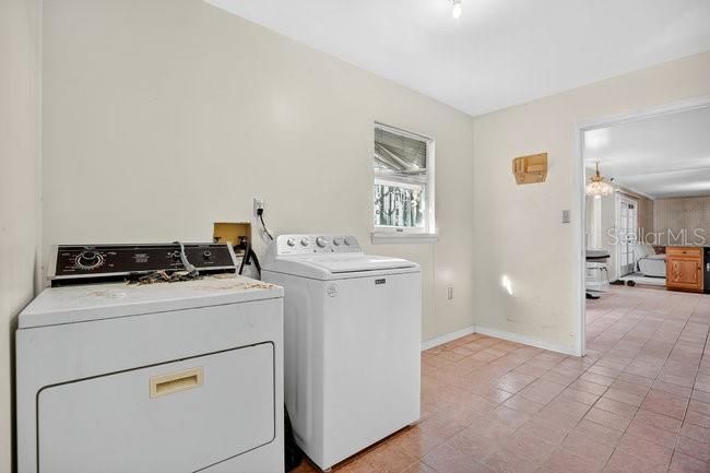 待售: $1,200,000 (4 贝兹, 3 浴室, 3013 平方英尺)