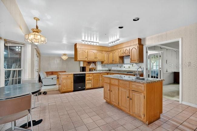 待售: $1,200,000 (4 贝兹, 3 浴室, 3013 平方英尺)