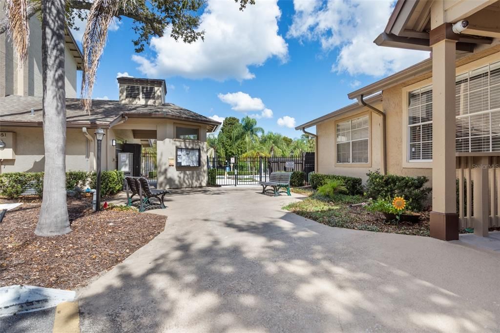 For Sale: $160,000 (2 beds, 2 baths, 1019 Square Feet)