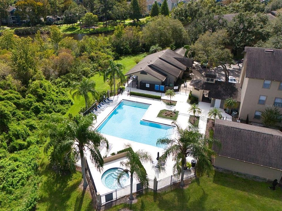 For Sale: $160,000 (2 beds, 2 baths, 1019 Square Feet)