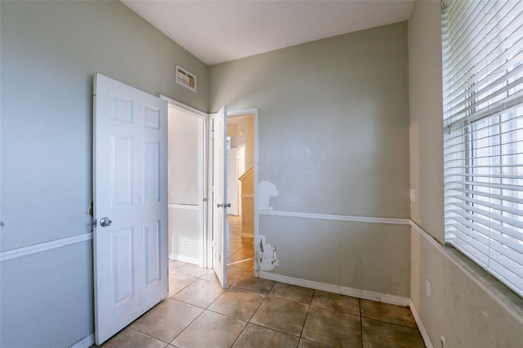 For Sale: $475,000 (5 beds, 3 baths, 3189 Square Feet)