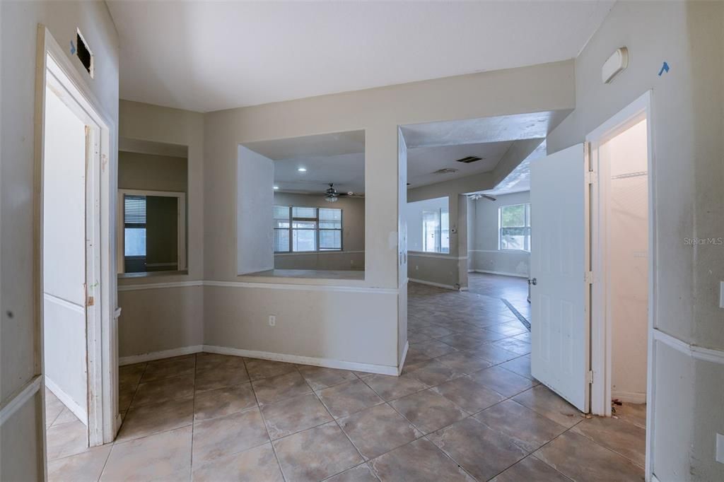 For Sale: $475,000 (5 beds, 3 baths, 3189 Square Feet)