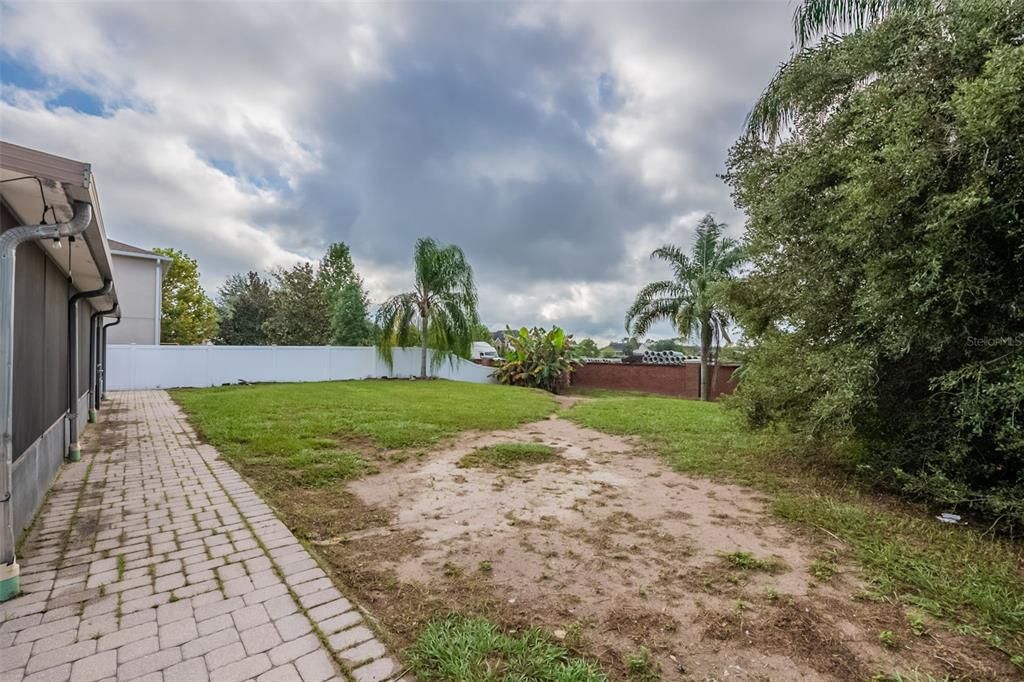 For Sale: $475,000 (5 beds, 3 baths, 3189 Square Feet)