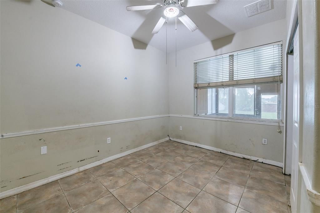 For Sale: $475,000 (5 beds, 3 baths, 3189 Square Feet)