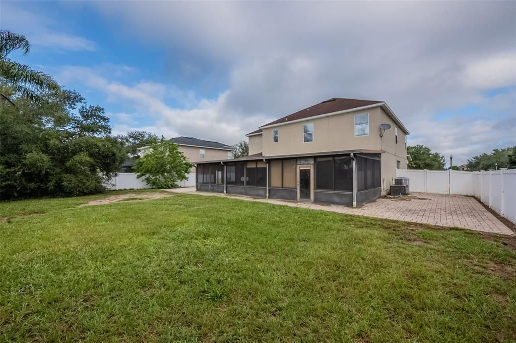 For Sale: $475,000 (5 beds, 3 baths, 3189 Square Feet)