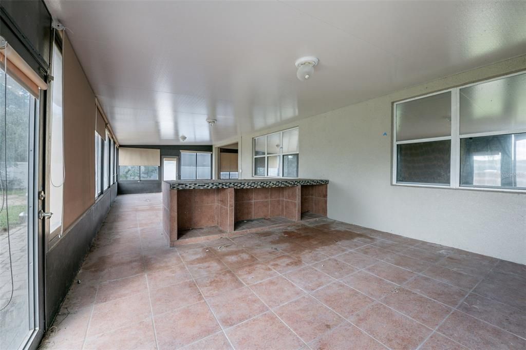 For Sale: $475,000 (5 beds, 3 baths, 3189 Square Feet)