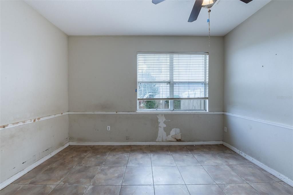 For Sale: $475,000 (5 beds, 3 baths, 3189 Square Feet)