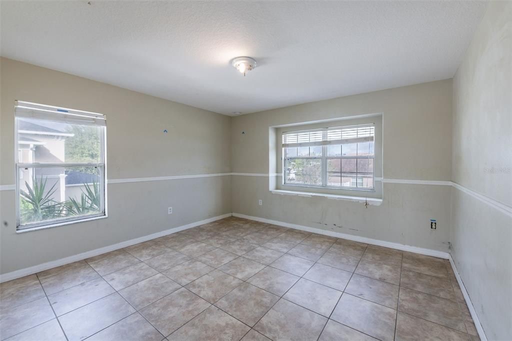 For Sale: $475,000 (5 beds, 3 baths, 3189 Square Feet)