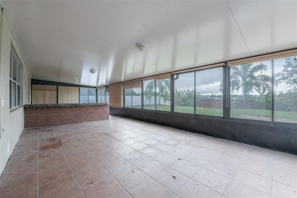 For Sale: $475,000 (5 beds, 3 baths, 3189 Square Feet)