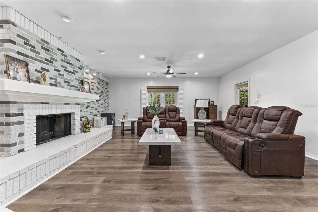 待售: $490,000 (3 贝兹, 2 浴室, 2508 平方英尺)